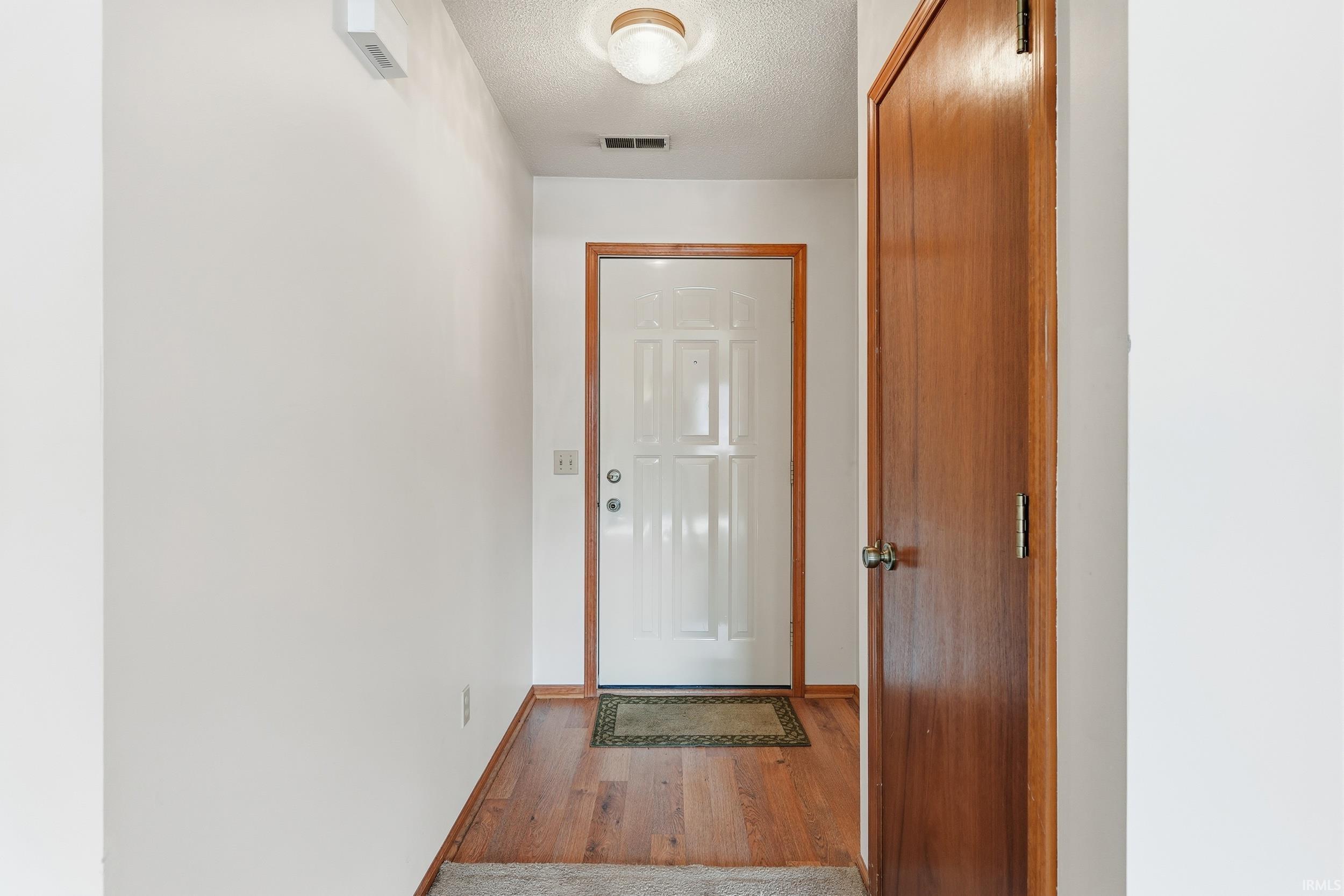 3627 Three Oaks Drive Fort Wayne, IN 46809 - Photo 3 of 32