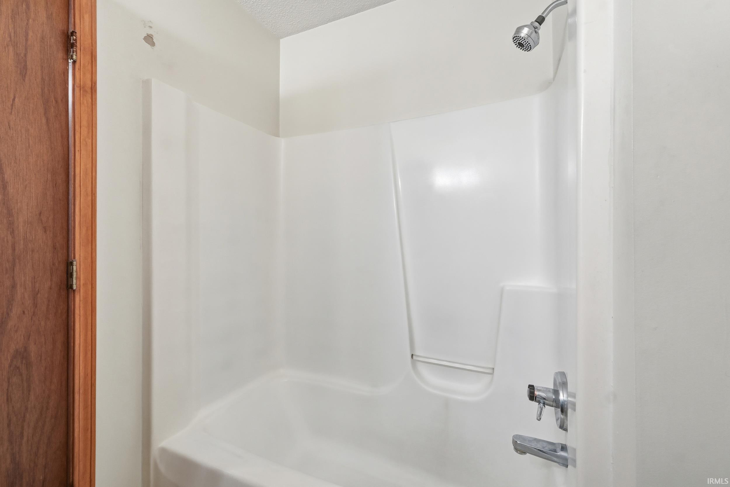 3627 Three Oaks Drive Fort Wayne, IN 46809 - Photo 6 of 32