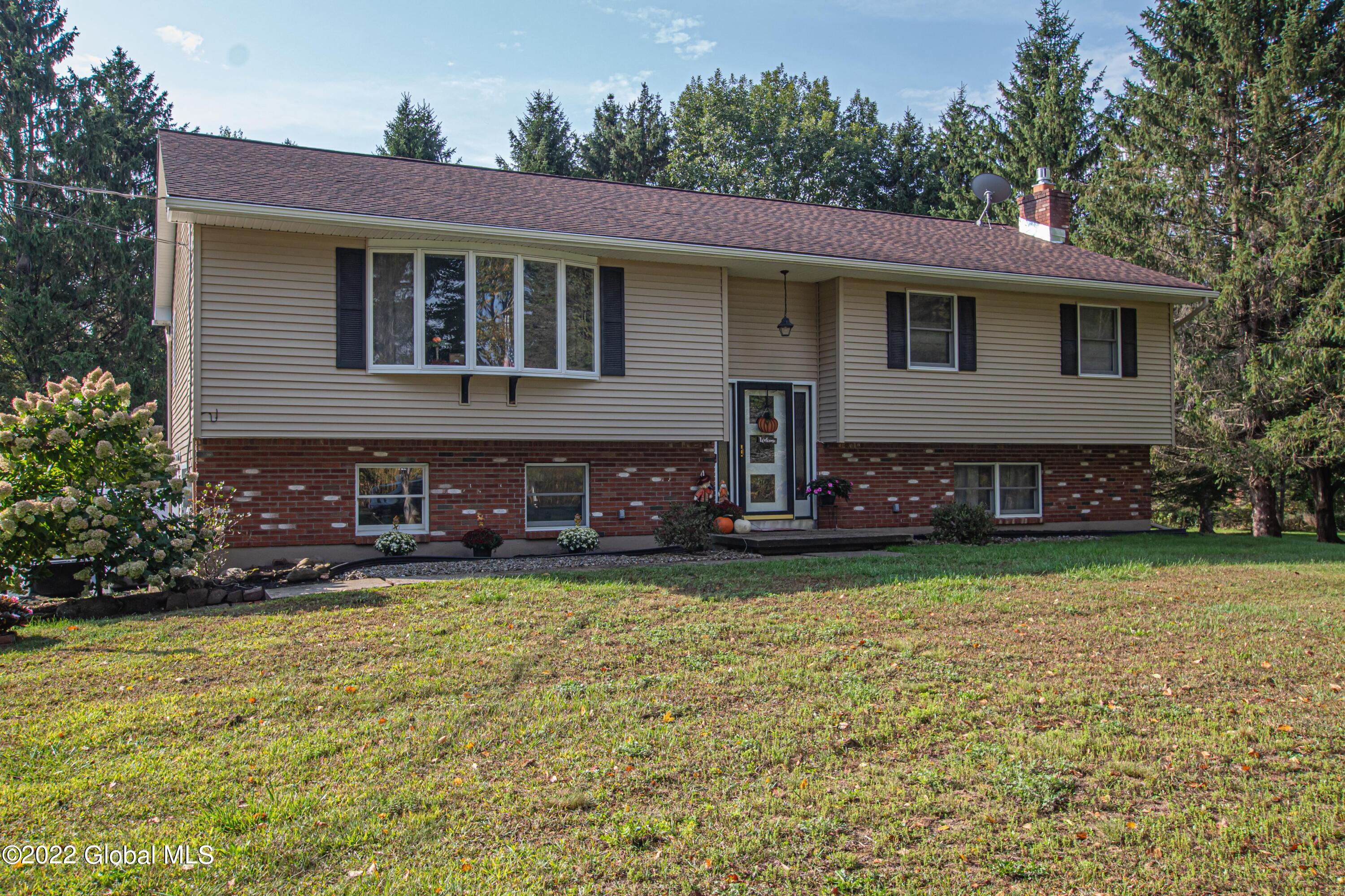 134 Jones Road Amsterdam, NY 12010 - Photo 1 of 45 _MG_4917