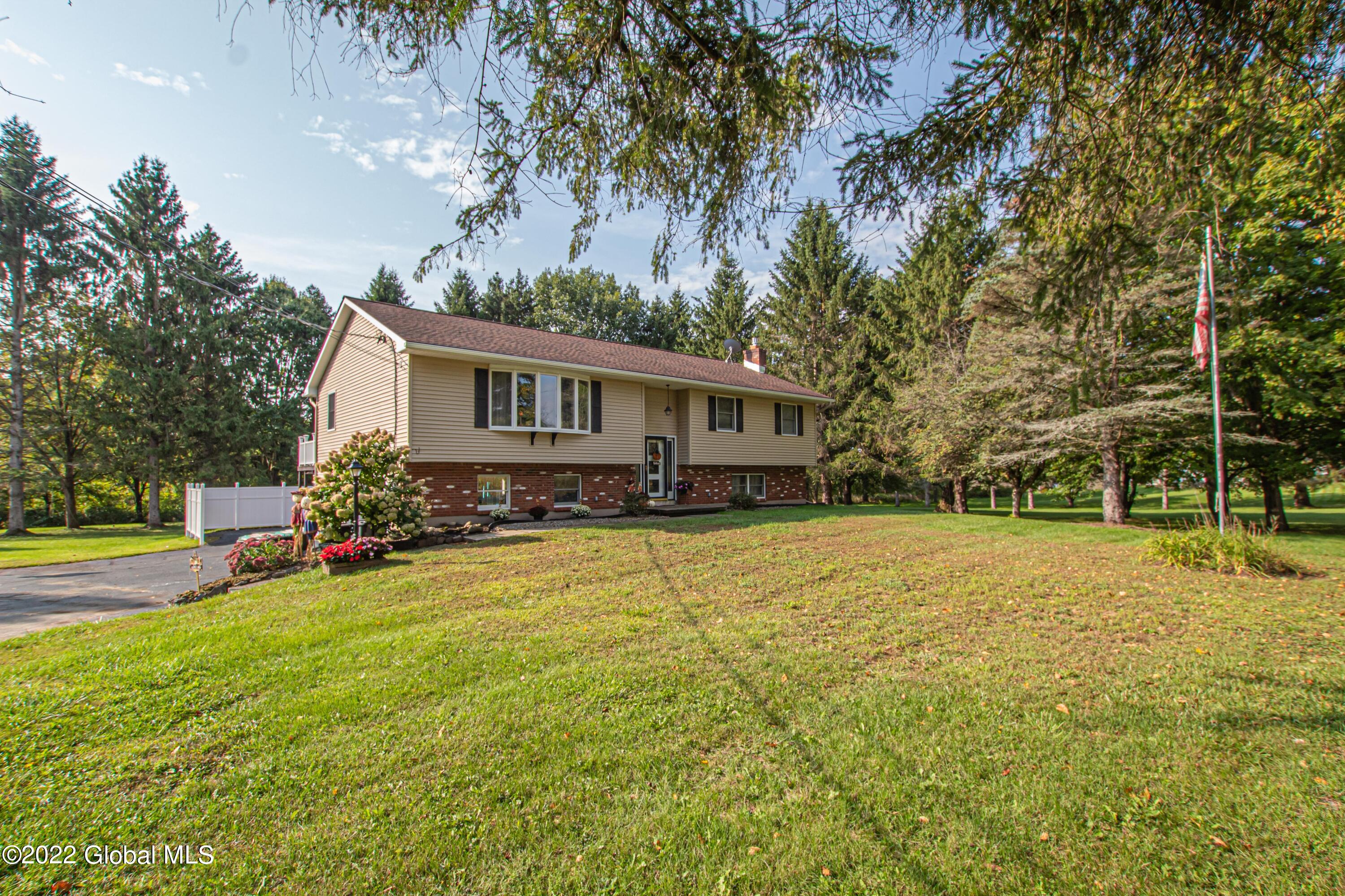 134 Jones Road Amsterdam, NY 12010 - Photo 4 of 45 _MG_4915