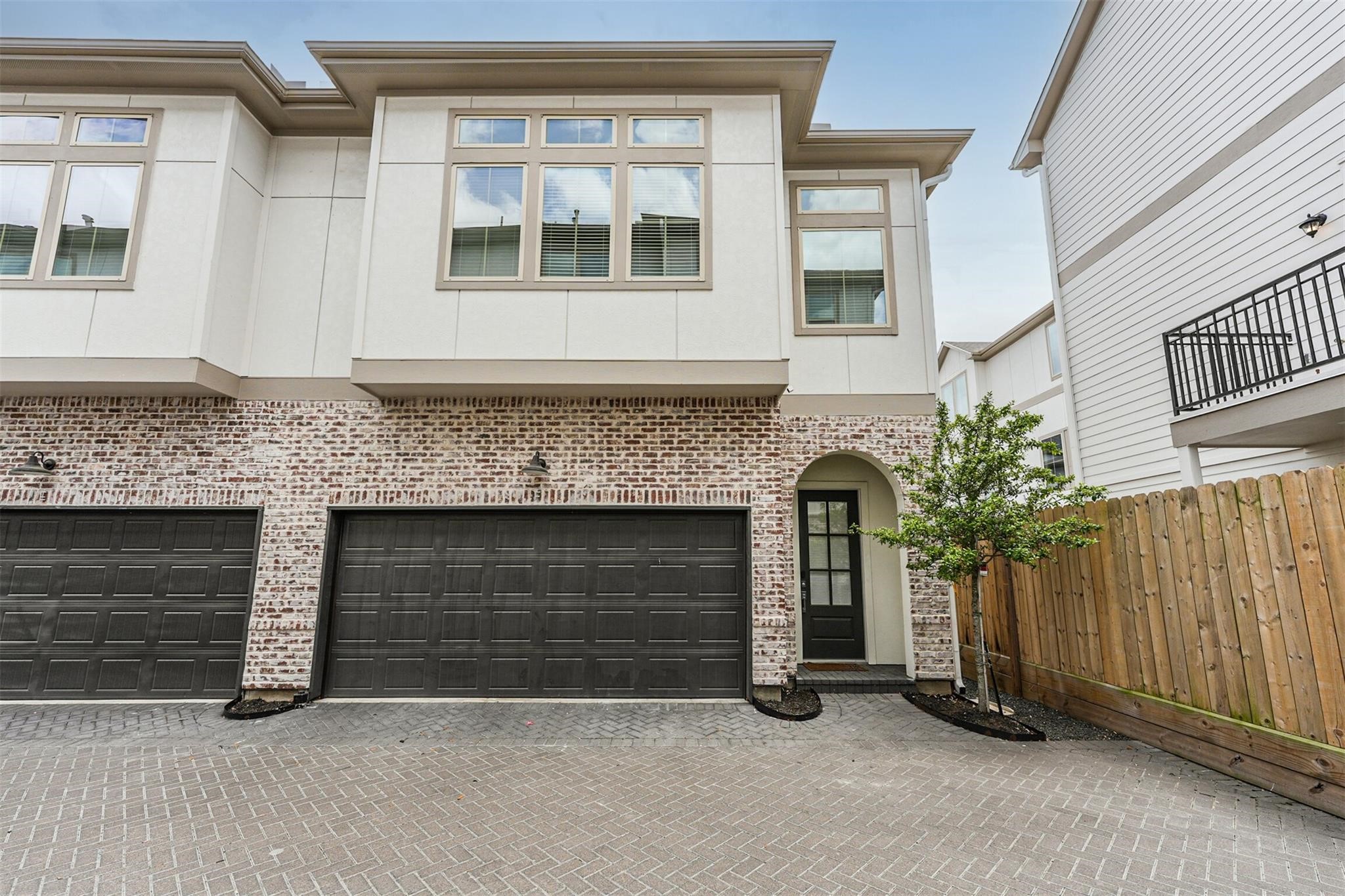 5209 Allen Street, Unit F Houston, TX 77007 - Photo 2 of 40