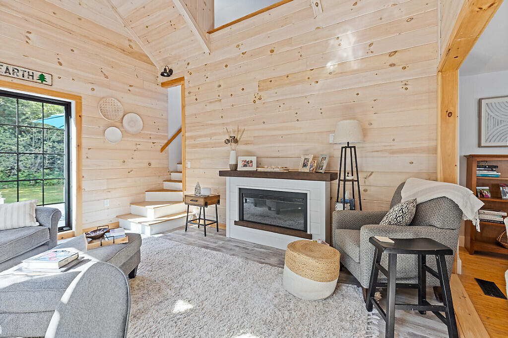 256 East Benton Road Albion, ME 04910 - Photo 14 of 44 Living room