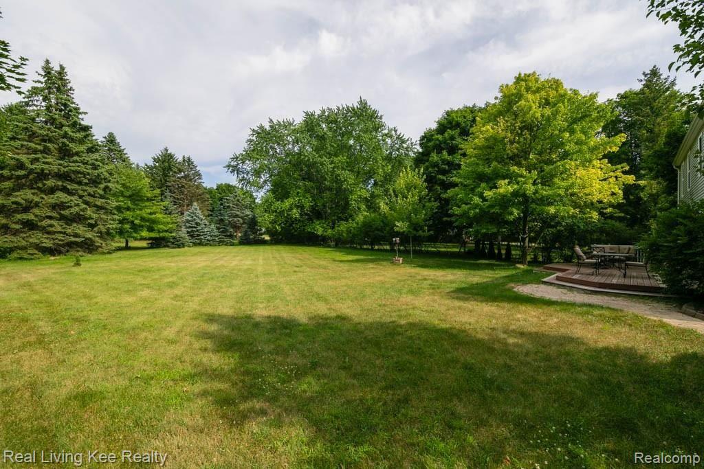 1164 Barneswood Lane Rochester, MI 48306 - Photo 30 of 37 1164BarneswoodLn-30.jpg