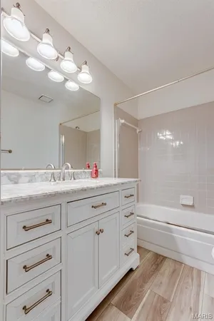 $395,000 | 3143 Lavender Lane, St. Louis, MO 63139