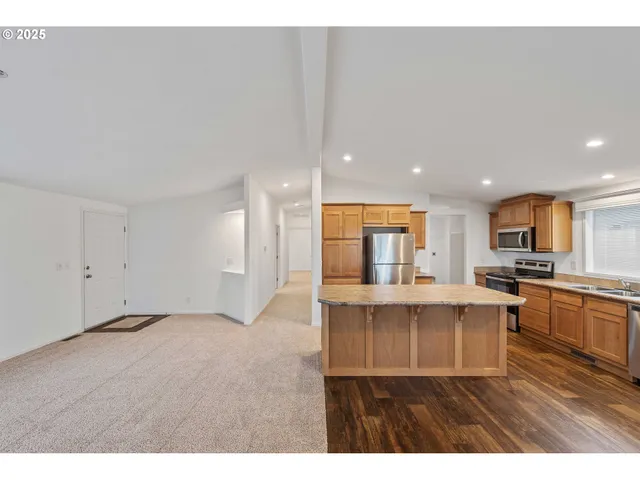 $299,000 | 649 South Marple Street, Coos Bay, OR 97420