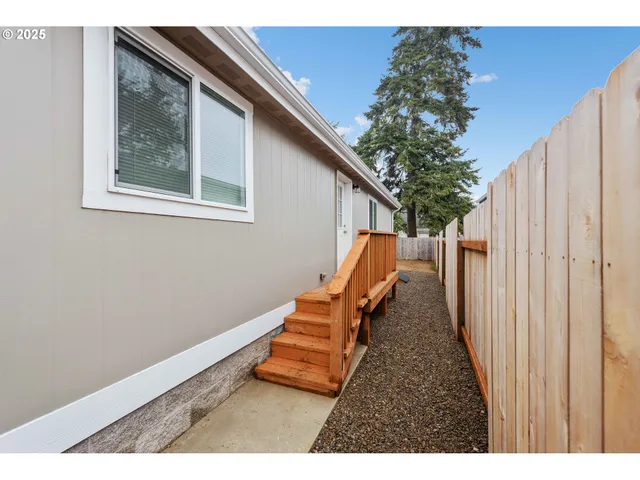 $299,000 | 649 South Marple Street, Coos Bay, OR 97420