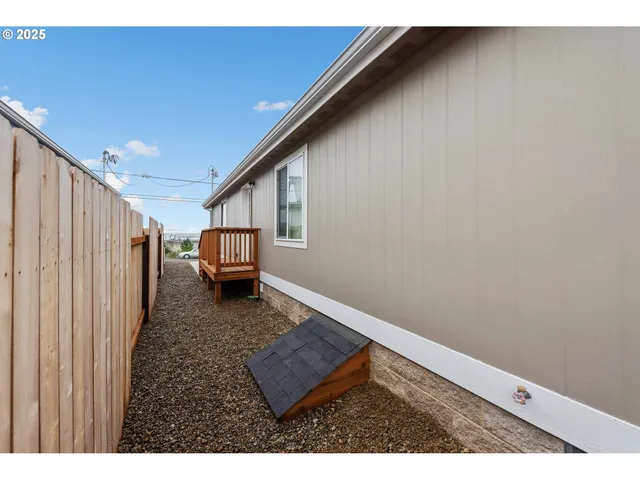 $299,000 | 649 South Marple Street, Coos Bay, OR 97420