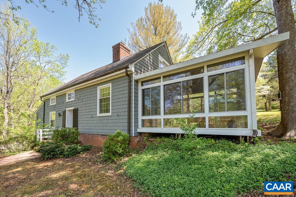 19 Old Farm Road Charlottesville, VA 22903 - Photo 4 of 29 a front view of a house with a yard