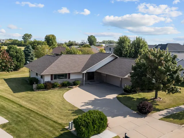 $480,000 | 2374 Shore Preserve Drive, Oshkosh, WI 54904