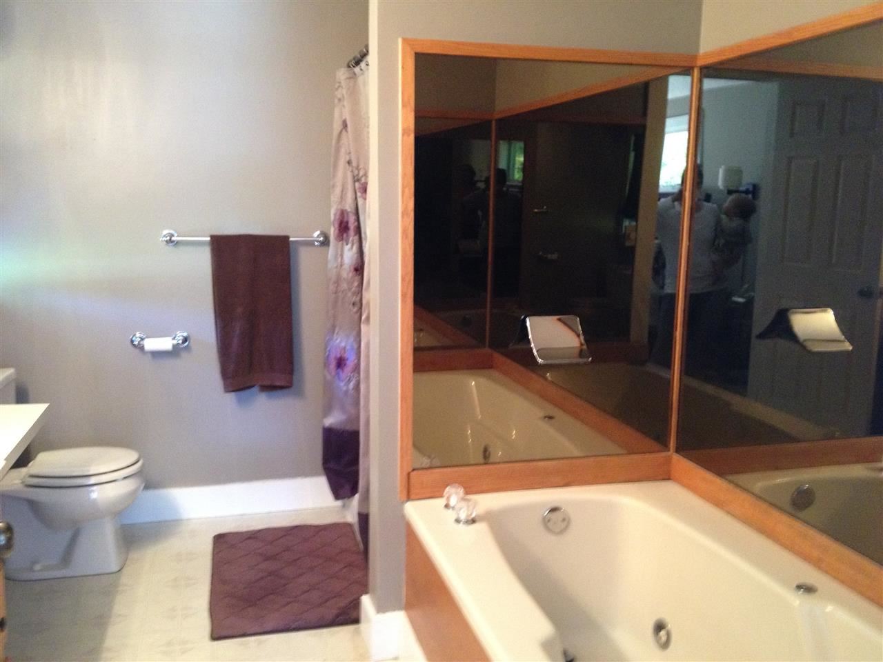 3324 South Maple Valley Road Suttons Bay, MI 49682 - Photo 20 of 28 1787907-19.JPG