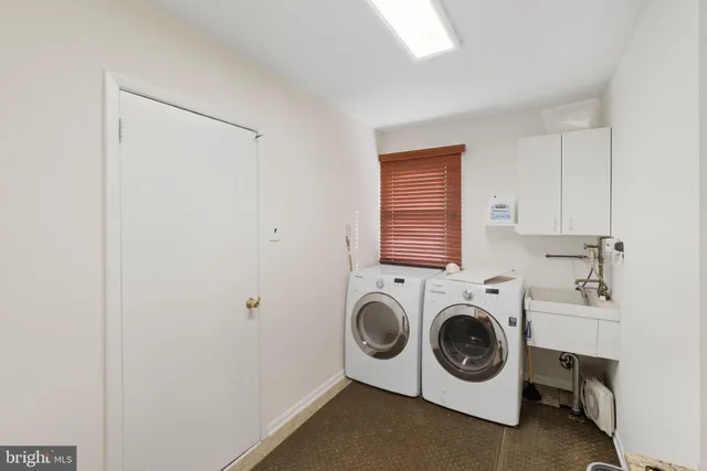 a view of a house with a big yard