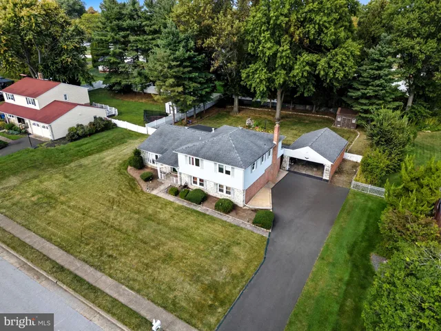 $774,900 | 985 Milkweed Lane, Huntingdon Valley, PA 19006