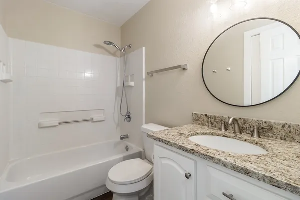 $320,000 | 214 Willow Lane, Ingram, TX 78025