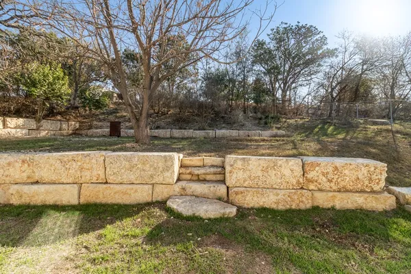 $320,000 | 214 Willow Lane, Ingram, TX 78025