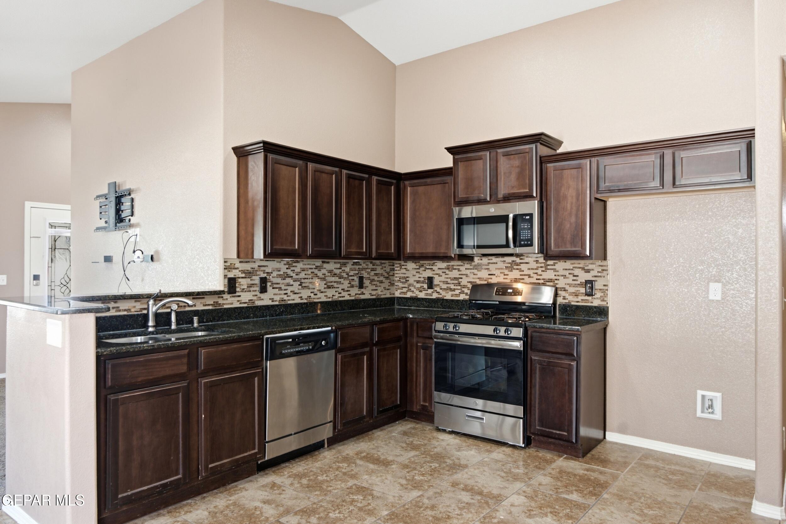 144 Rio Conchos Road Clint, TX 79836 - Photo 13 of 47 dsc05546