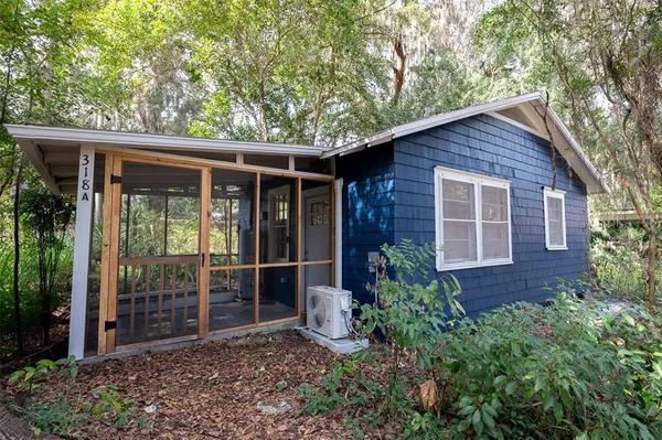 $1,250 | 318 Northwest 24 Street, Unit A, Gainesville, FL 32607