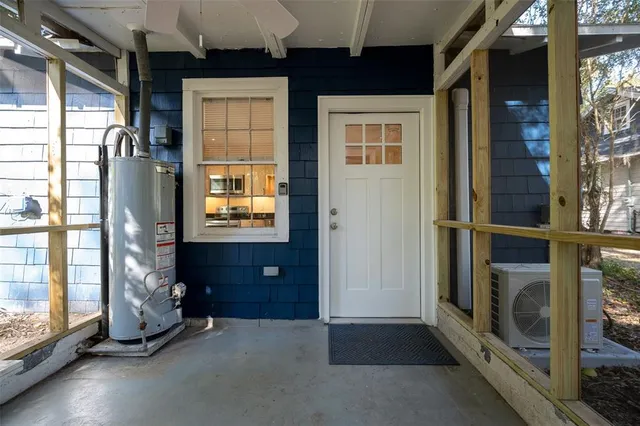 $1,250 | 318 Northwest 24 Street, Unit A, Gainesville, FL 32607