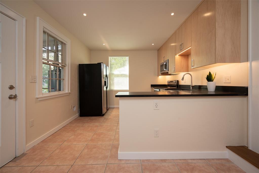 318 Northwest 24 Street, Unit A Gainesville, FL 32607 - Photo 7 of 16