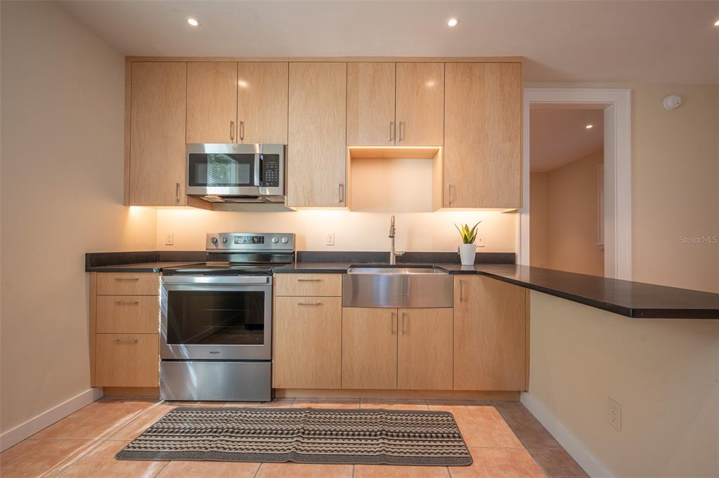 318 Northwest 24 Street, Unit A Gainesville, FL 32607 - Photo 9 of 16