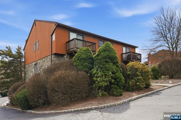 $472,500 | 11 Brookside Heights, Unit L, Wanaque, NJ 07465