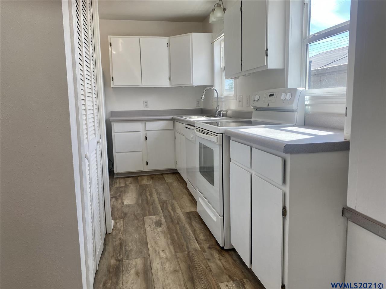1060 Southwest 13th Avenue Albany, OR 97321 - Photo 7 of 18 Gallery Image 7