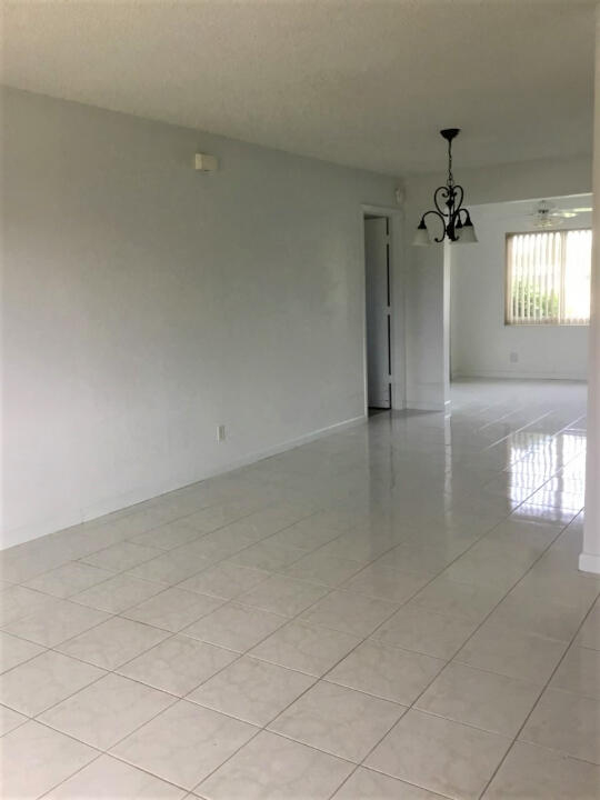 6121 Lasalle Road Delray Beach, FL 33484 - Photo 3 of 17 3