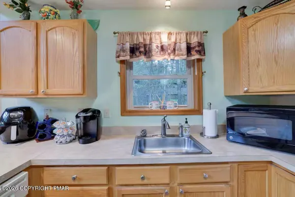 $2,300 | 7118 Winnebago Drive, Pocono Lake, PA 18347