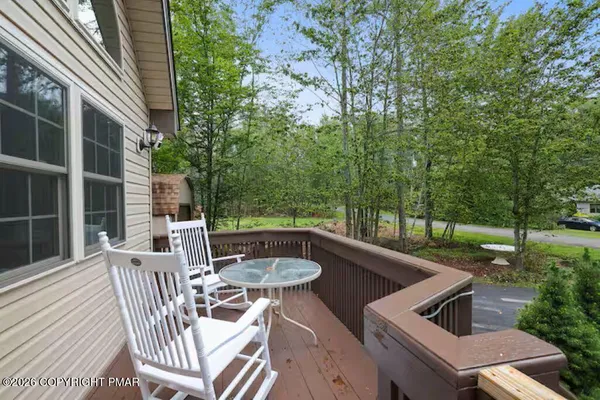 $2,300 | 7118 Winnebago Drive, Pocono Lake, PA 18347