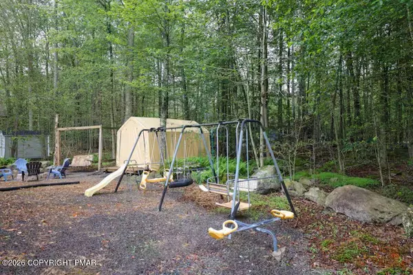 $2,300 | 7118 Winnebago Drive, Pocono Lake, PA 18347