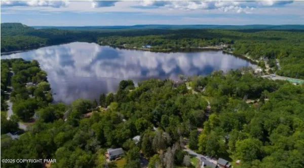 $2,300 | 7118 Winnebago Drive, Pocono Lake, PA 18347