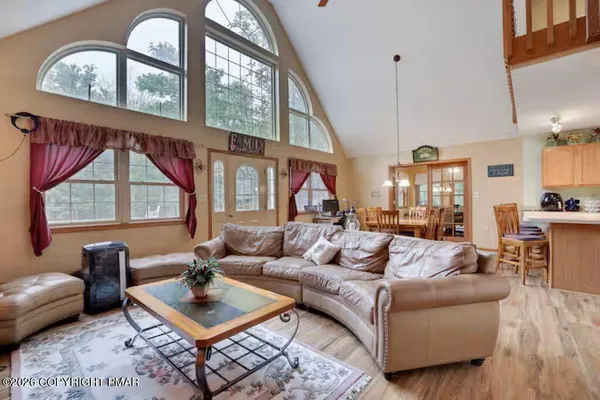 $2,300 | 7118 Winnebago Drive, Pocono Lake, PA 18347