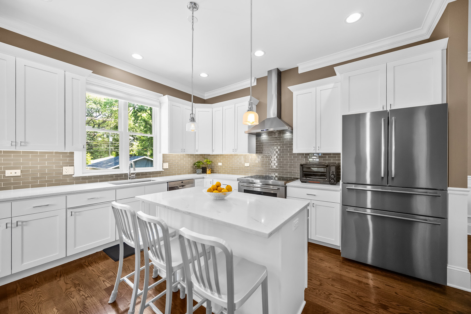 2121 Pioneer Road Evanston, IL 60201 - Photo 5 of 26