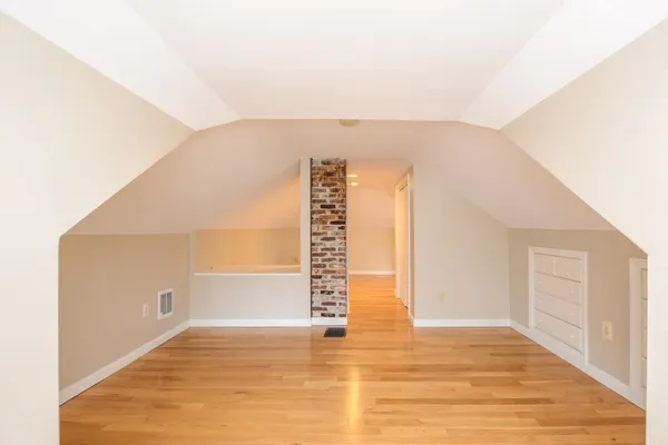 $2,600 | 32 Gilman Street, Unit 2 2, Nashua, NH 03060