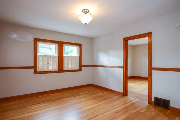 $2,600 | 32 Gilman Street, Unit 2 2, Nashua, NH 03060