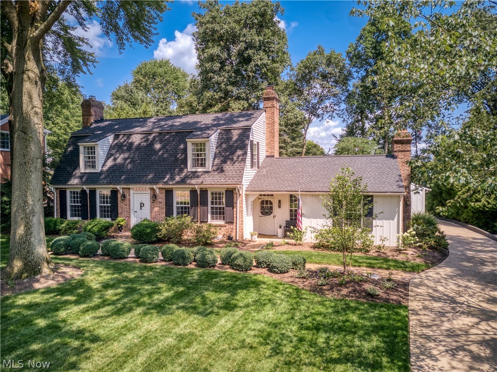 2447 Covington Road Akron, OH 44313 - Photo 1 of 46 Lovely Williamsburg Colonial with updated lanscaping and covered front porch