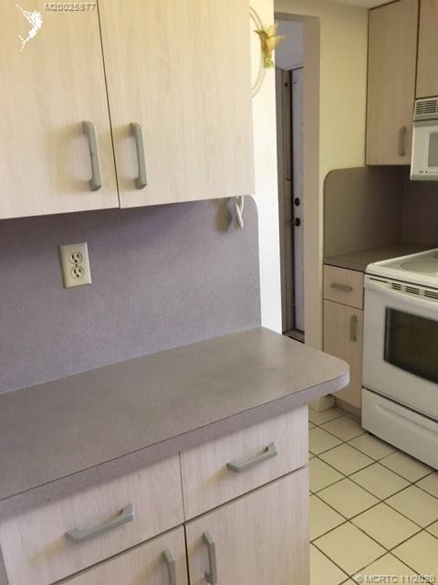 1933 Southwest Palm City Road, Unit 17J Stuart, FL 34994 - Photo 10 of 50 Gallery Image 10