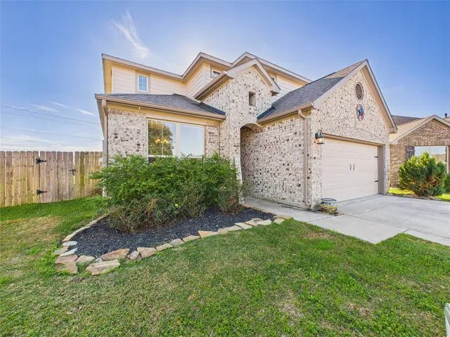 $325,000 | 3202 Explorer Drive, Texas City, TX 77591