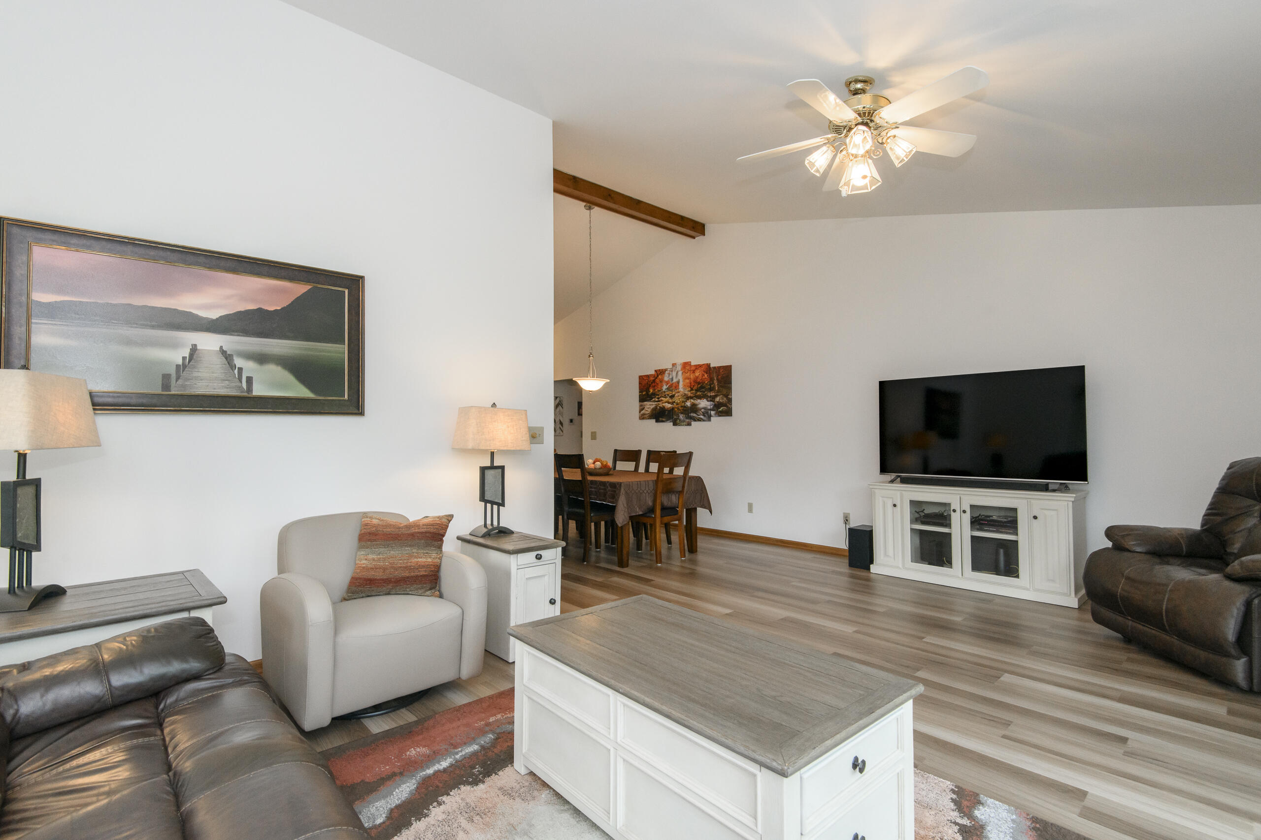W178N9858 Riversbend Circle East, Unit D95 Germantown, WI 53022 - Photo 10 of 27 Vaulted Ceilings
