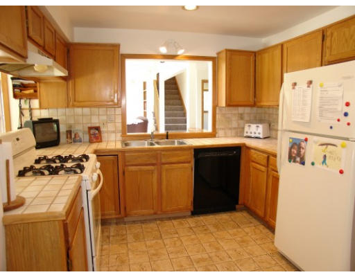 160 Wyman Road Groton, MA 01450 - Photo 3 of 9 Gallery Image 3
