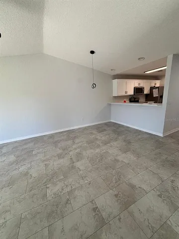 a view of a utility room