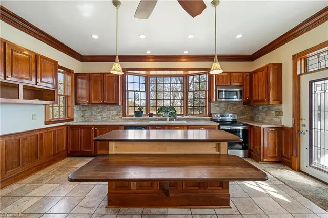 $799,000 | 11741 Nc Highway, Reidsville, NC 27320