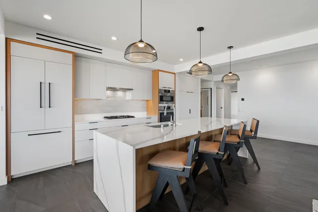 $3,999,000 | 30 Kai Malu Drive, Unit 201, Kihei, HI 96753