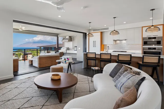 $3,999,000 | 30 Kai Malu Drive, Unit 201, Kihei, HI 96753