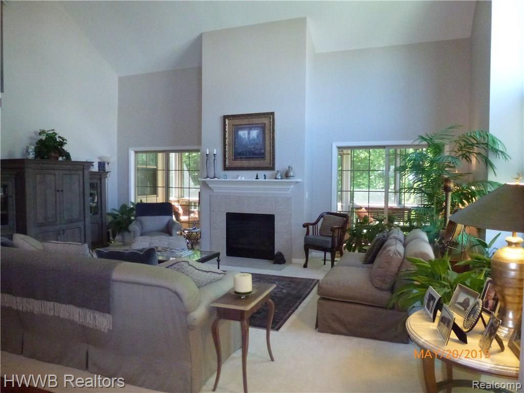 3561 Windingbrook Circle, Unit 93 Rochester Hills, MI 48309 - Photo 4 of 22
