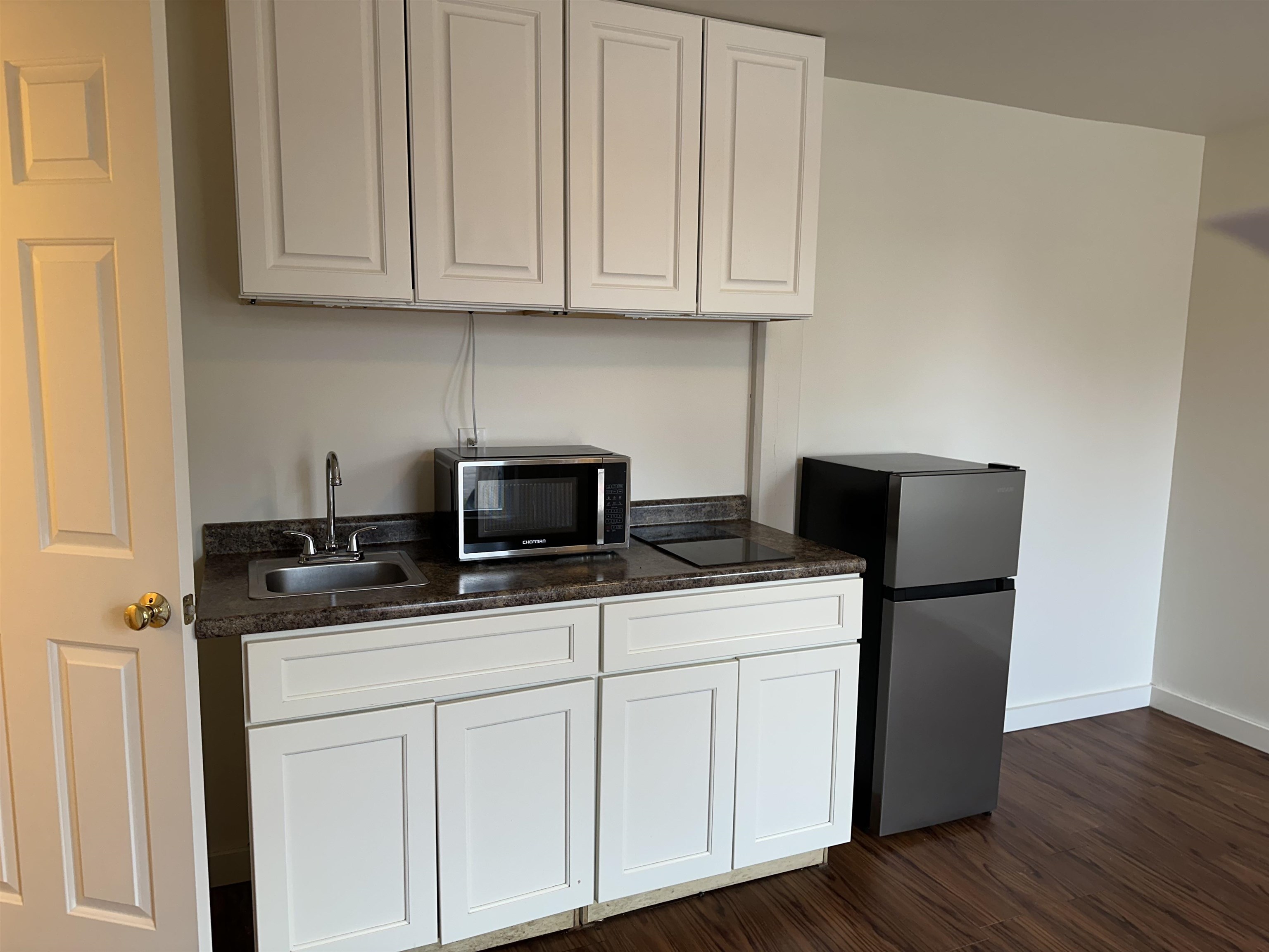 23 Main Street, Unit 3 Jaffrey, NH 03452 - Photo 5 of 10