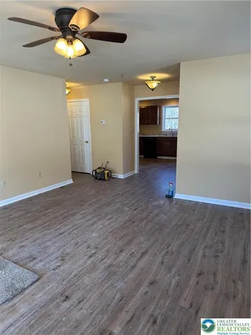 $1,975 | 10 Railroad Avenue, East Bangor, PA 18013