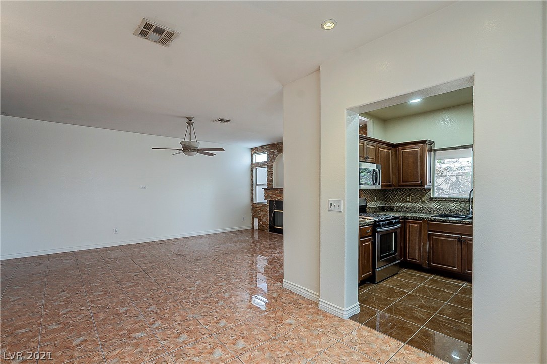 5386 Runningbrook Road Las Vegas, NV 89120 - Photo 7 of 29