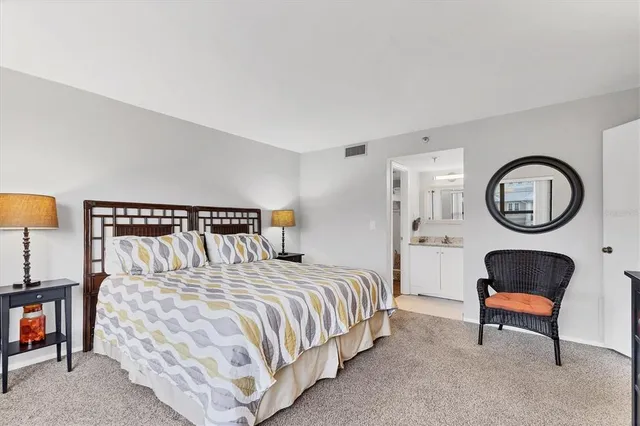 $700,000 | 1001 Benjamin Franklin Drive, Unit 201, Sarasota, FL 34236