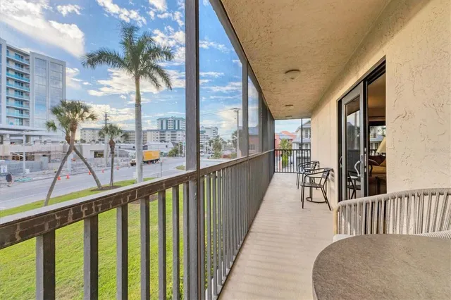$700,000 | 1001 Benjamin Franklin Drive, Unit 201, Sarasota, FL 34236
