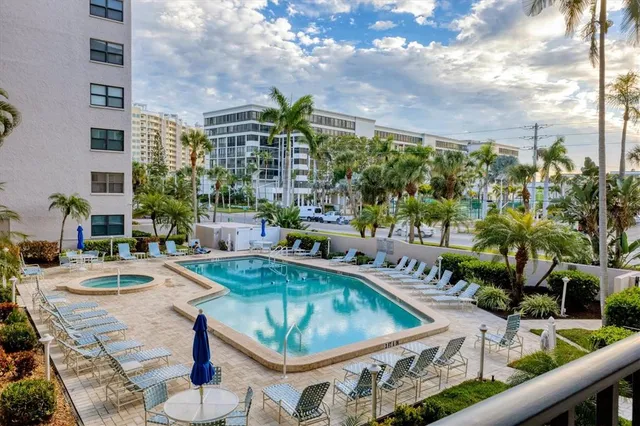 $700,000 | 1001 Benjamin Franklin Drive, Unit 201, Sarasota, FL 34236